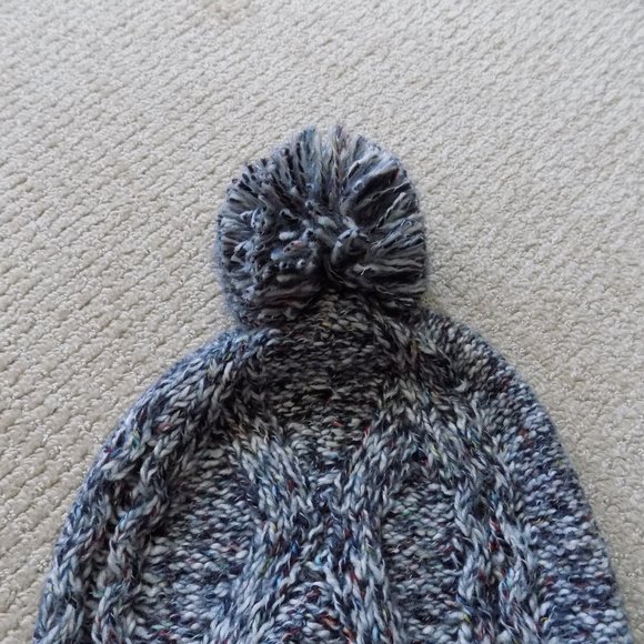 NEW J. CREW CHUNKY DONEGAL CABLE KNIT POM BEANIE - Picture 3 of 4
